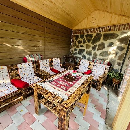 Guest House Poligloti Telavi Exteriér fotografie