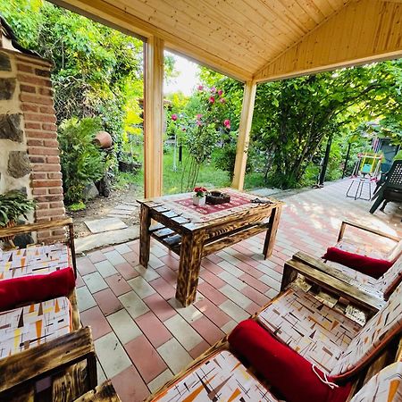 Guest House Poligloti Telavi Exteriér fotografie