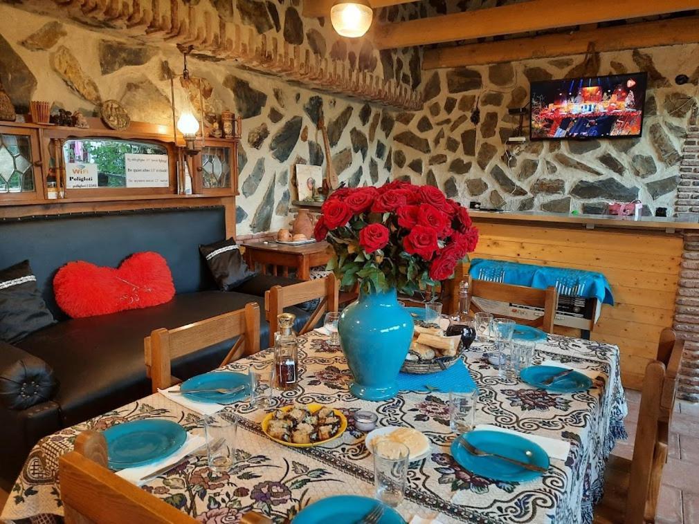 Guest House Poligloti Telavi Exteriér fotografie