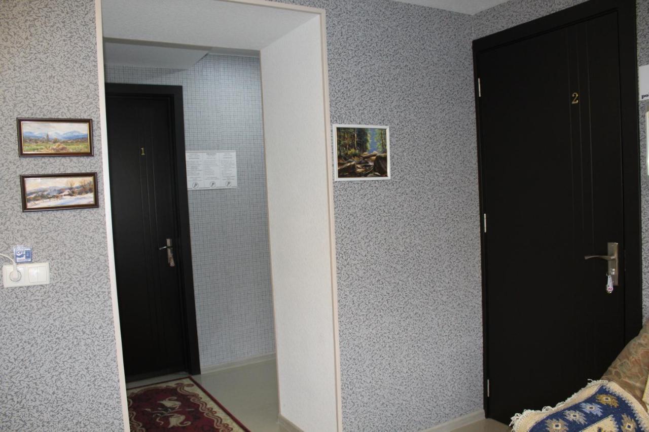 Guest House Poligloti Telavi Exteriér fotografie